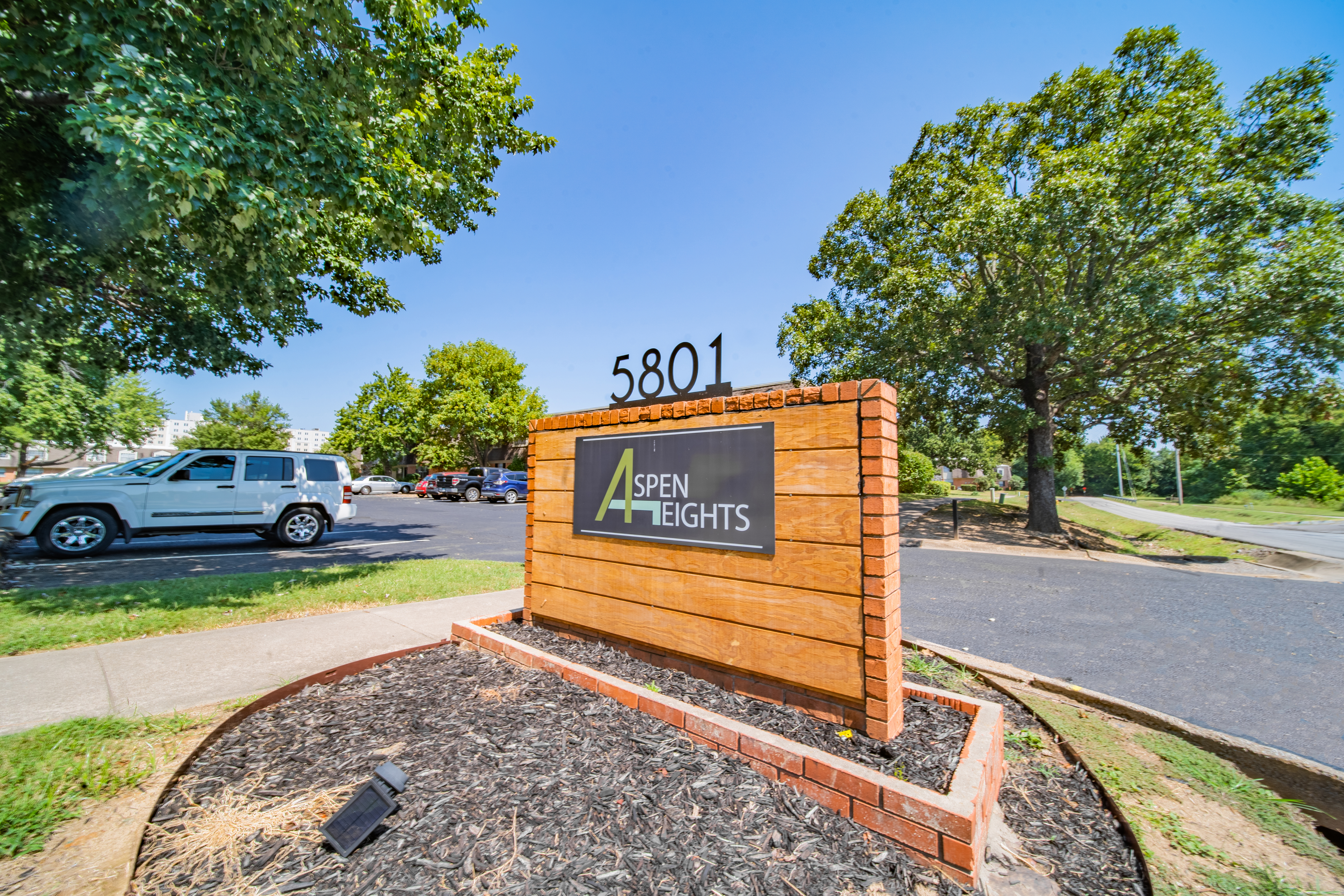 Aspen Heights entrance sign